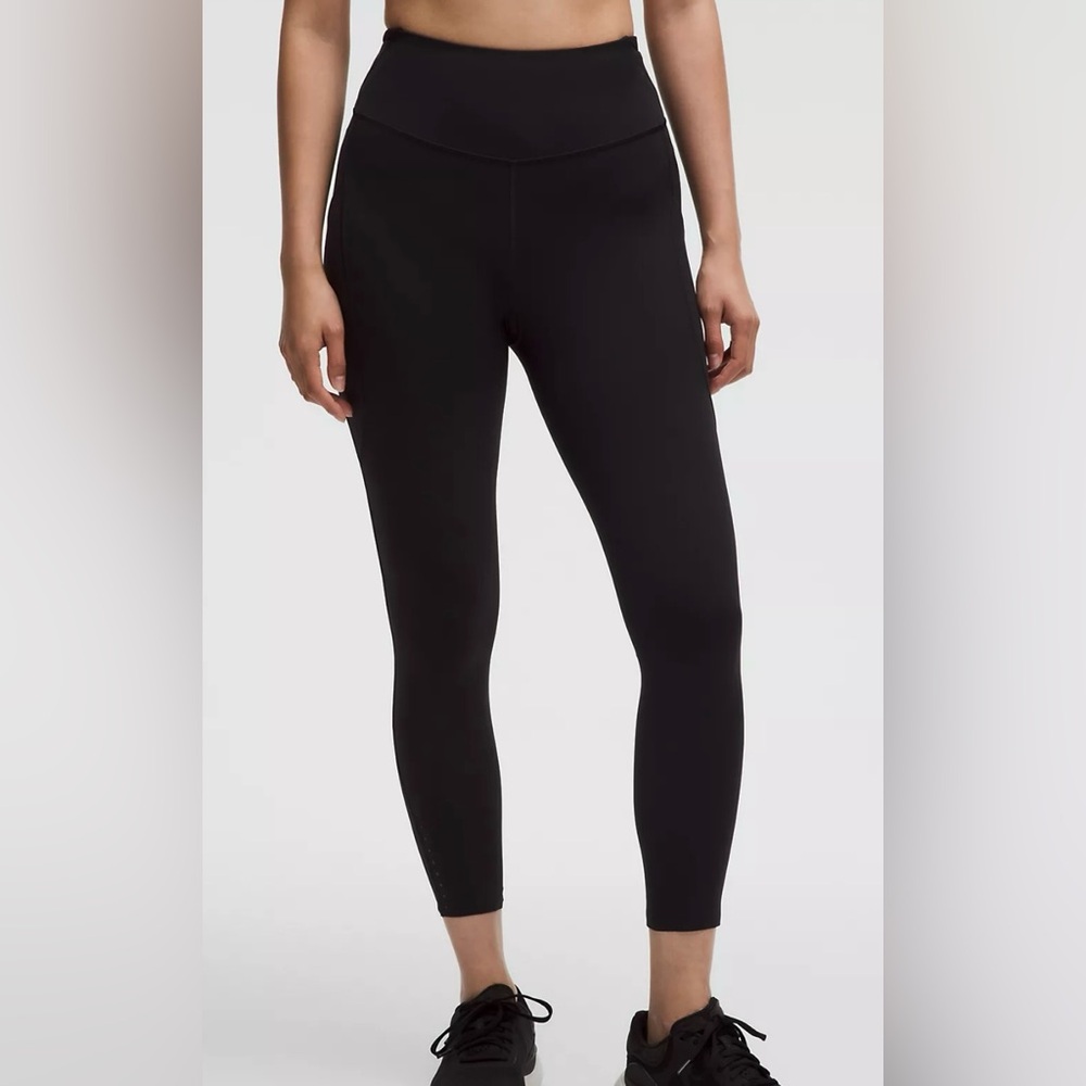 NWT Lululemon Fast and Free 25” Tights in Black - Size 6